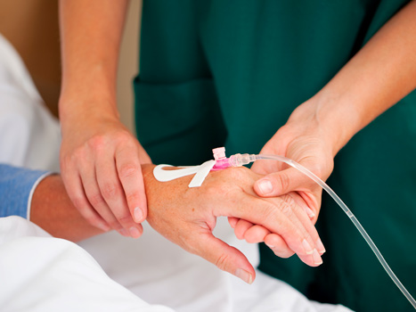 ASSISTÊNCIA DE ENFERMAGEM: QUIMIOTERAPIA E BIOTERAPIA